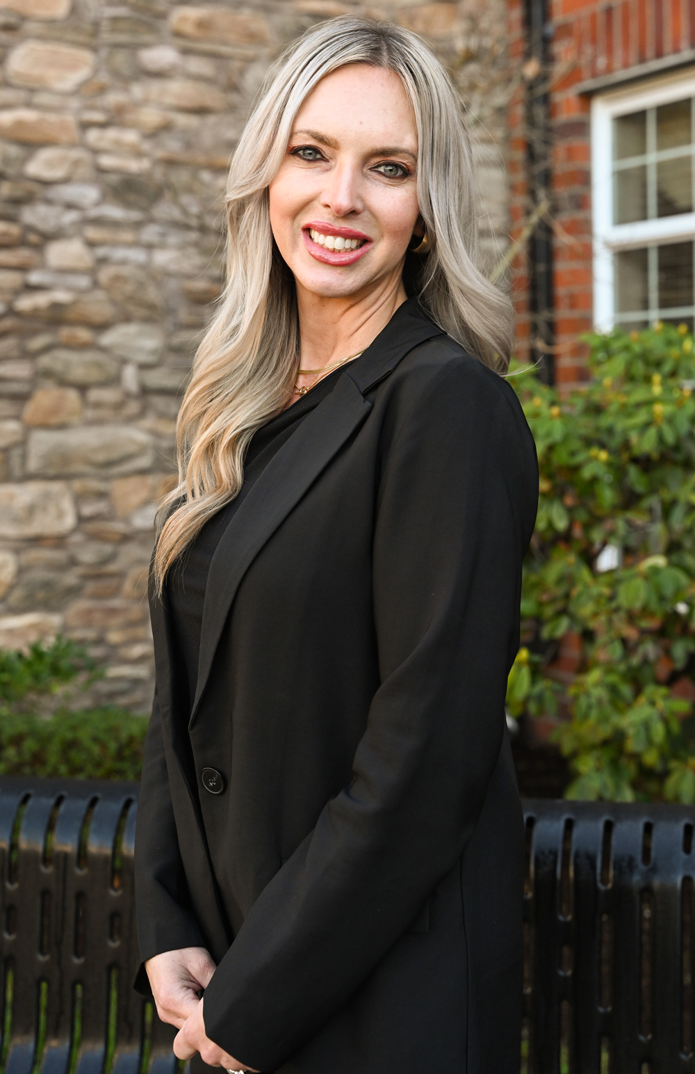 Lisa of Laurel Parc Senior Living in Portland Oregon