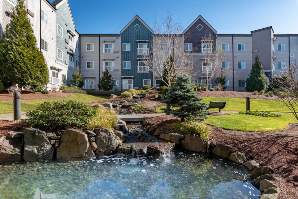 Walking paths in nature at Laurel Parc Senior Living in Portland Oregon