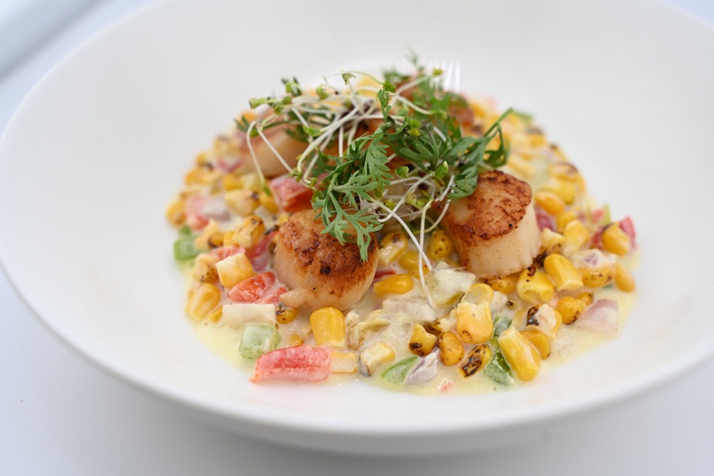 Curated dining at Laurel Parc Senior Living in Portland Oregon